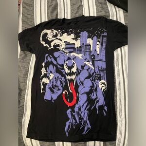 Marvel venom graphic tee
